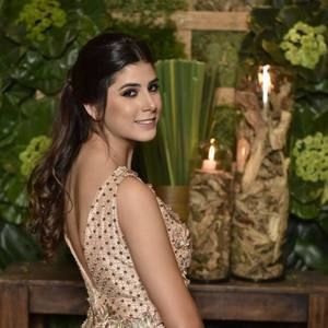 Meet your Posher, Isabel